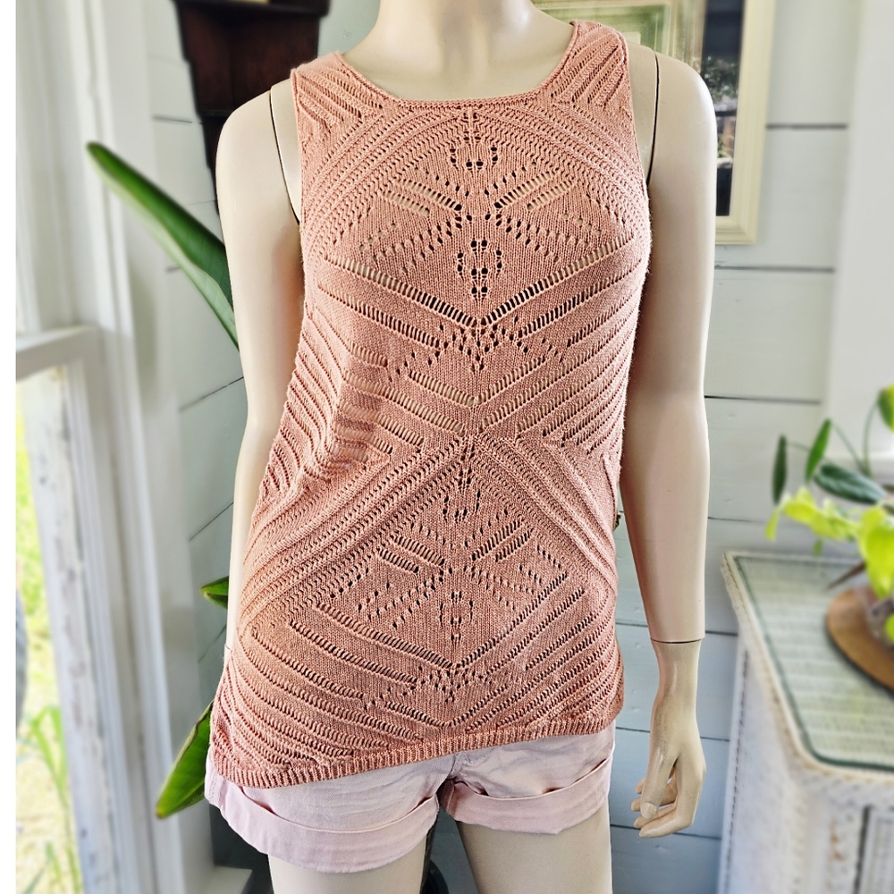 Rewind women's long high low crochet boho style peach tank top size Small